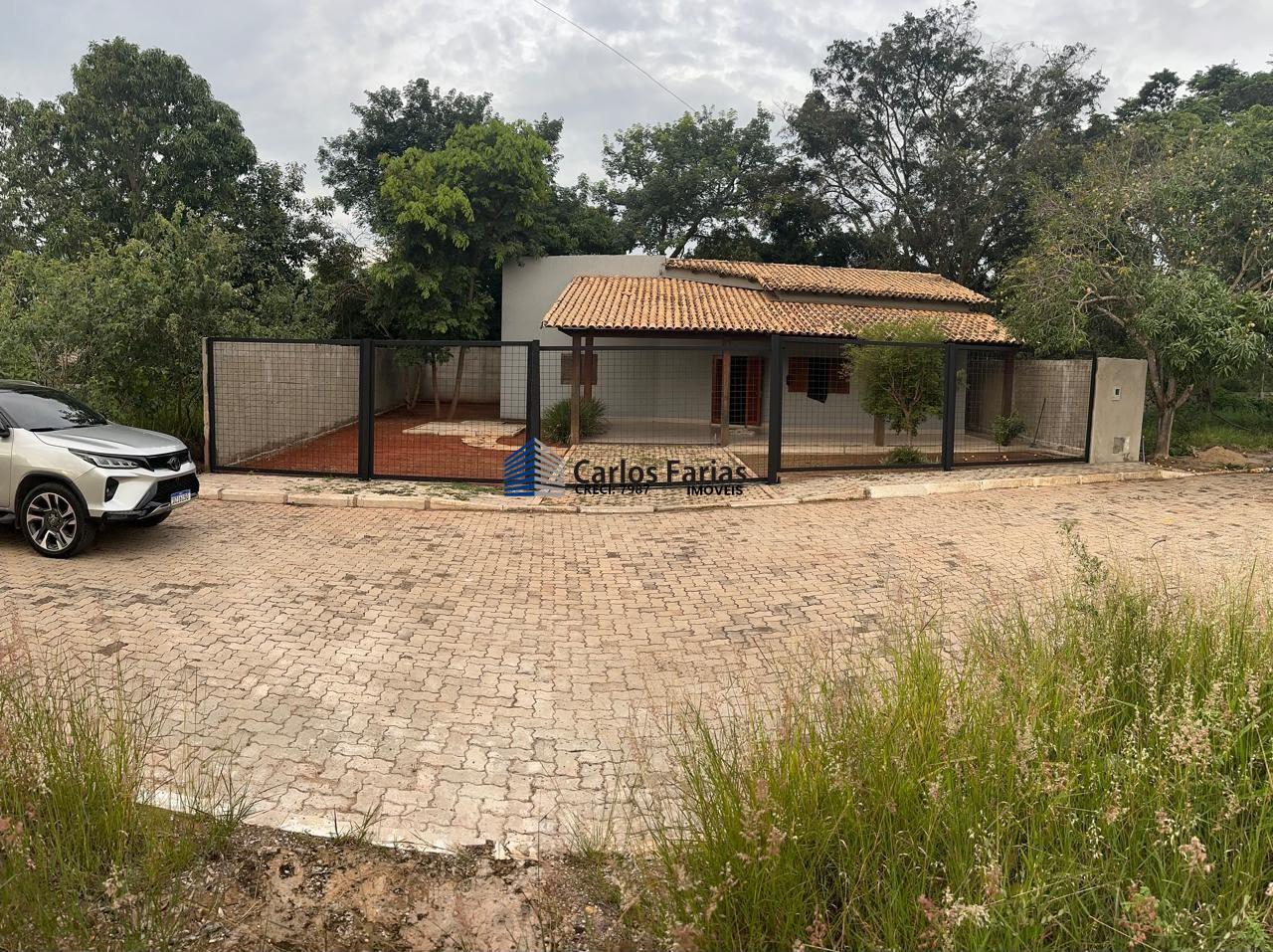 Casa em Condom�nio