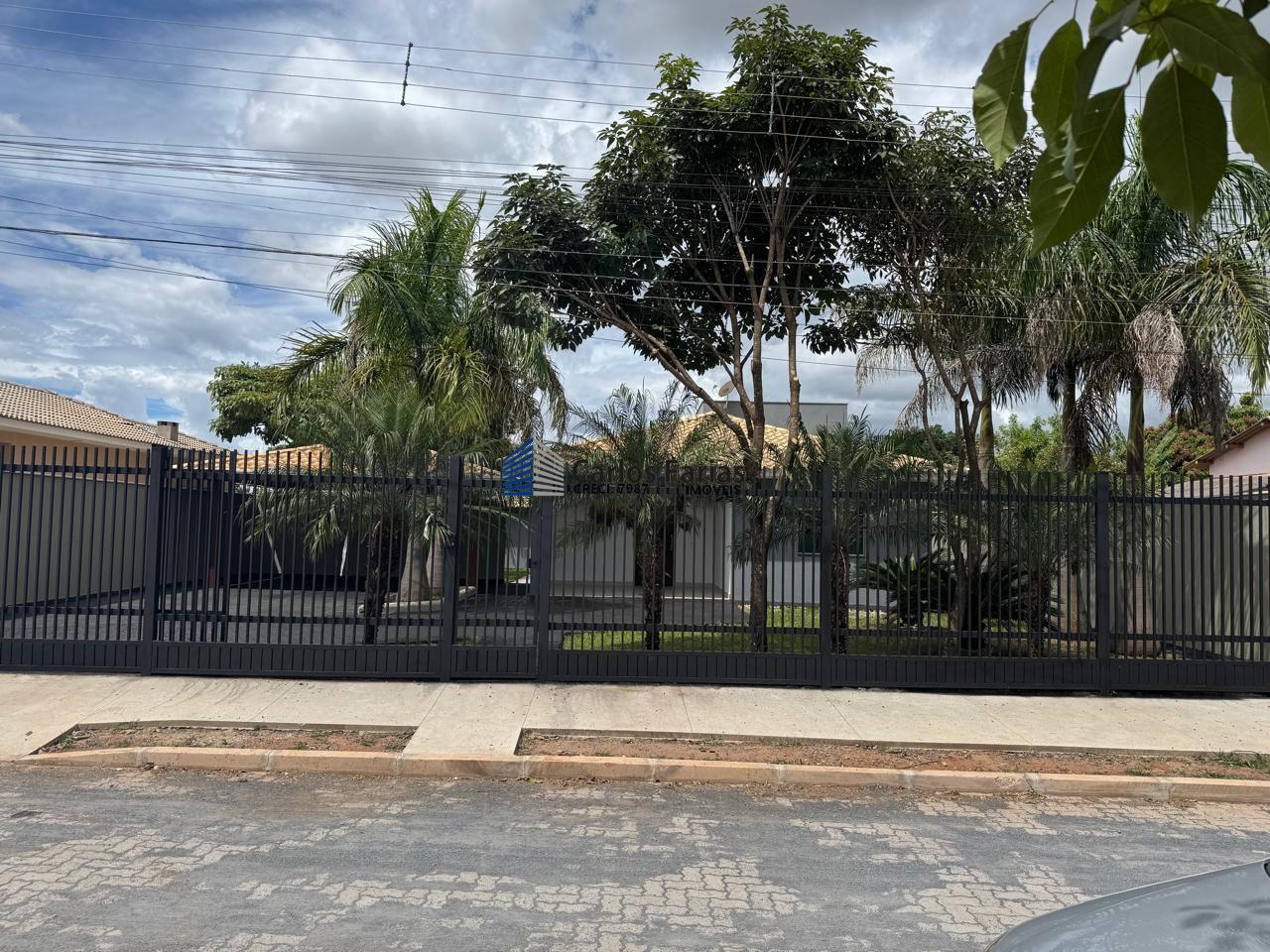 Casa em Condom�nio